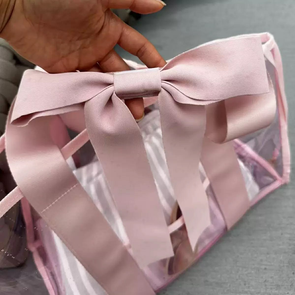 Pink Bow Tote and Wristlet (shipping estimate 6/30)