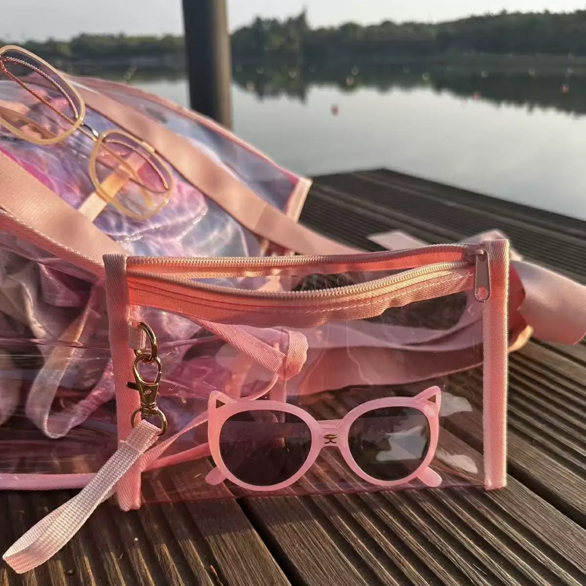Pink Bow Tote and Wristlet (shipping estimate 6/30)